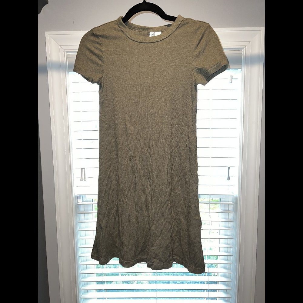 Short-sleeve Short Dress